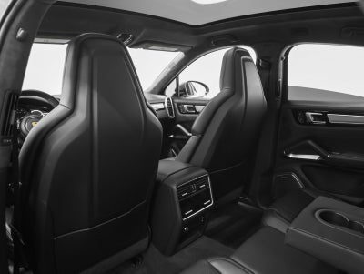 2022 Porsche Cayenne Turbo S E-Hybrid