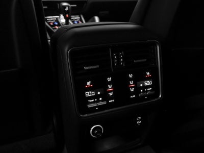 2022 Porsche Cayenne Turbo S E-Hybrid