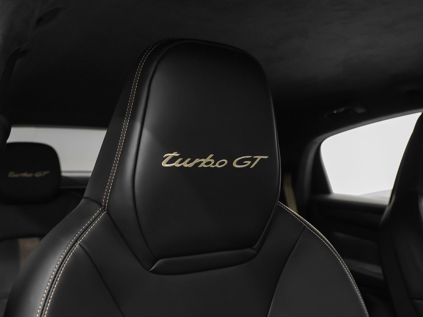 2022 Porsche Cayenne Turbo GT