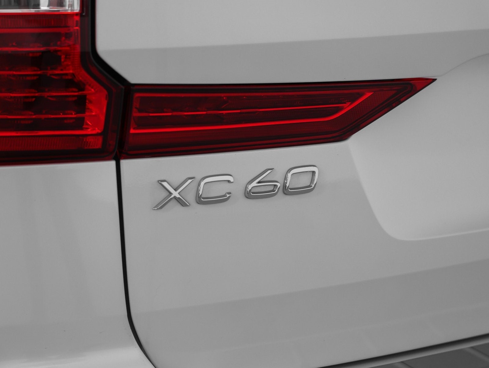 2025 Volvo XC60 Plus