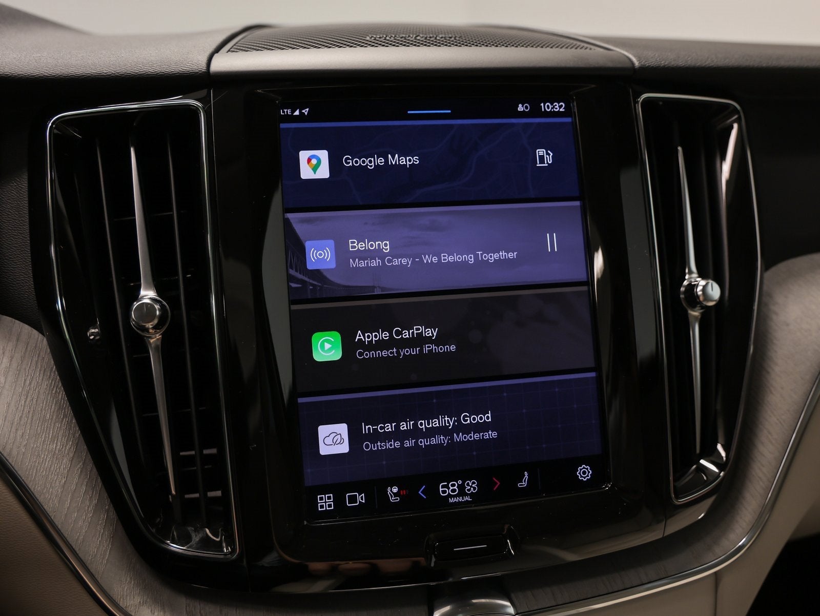 2025 Volvo XC60 Plus