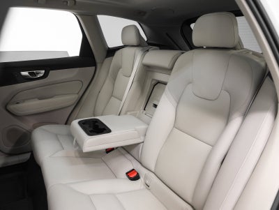 2025 Volvo XC60 Plus