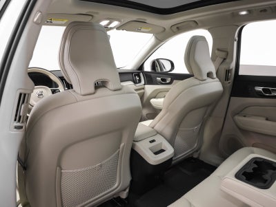 2025 Volvo XC60 Plus