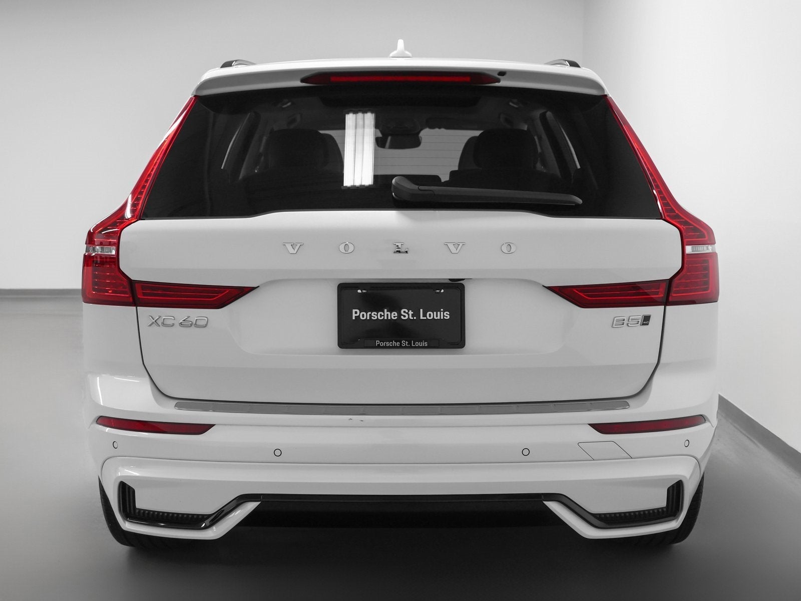 2025 Volvo XC60 Plus