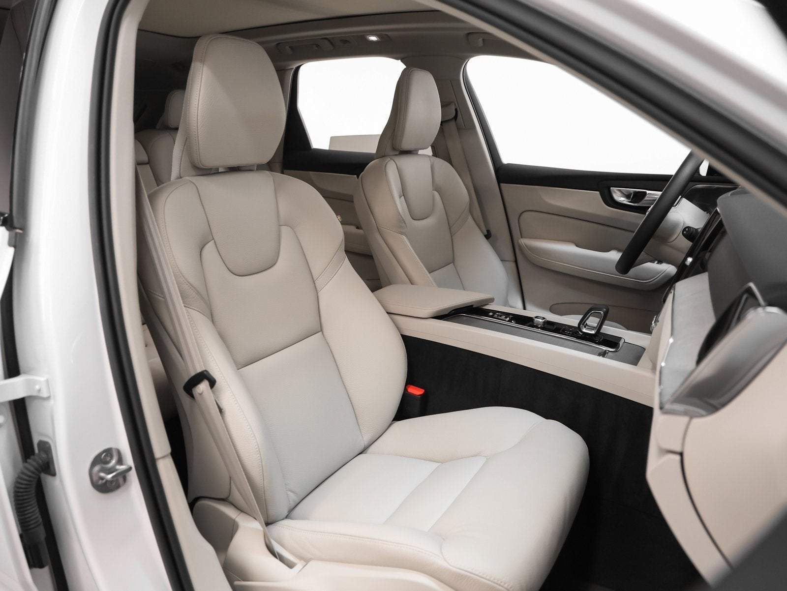 2025 Volvo XC60 Plus