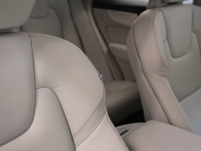 2025 Volvo XC60 Plus