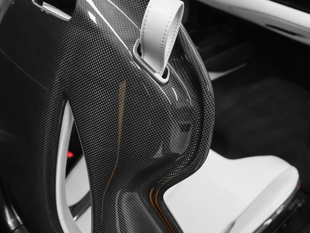 2025 Ferrari 296 GTS Base