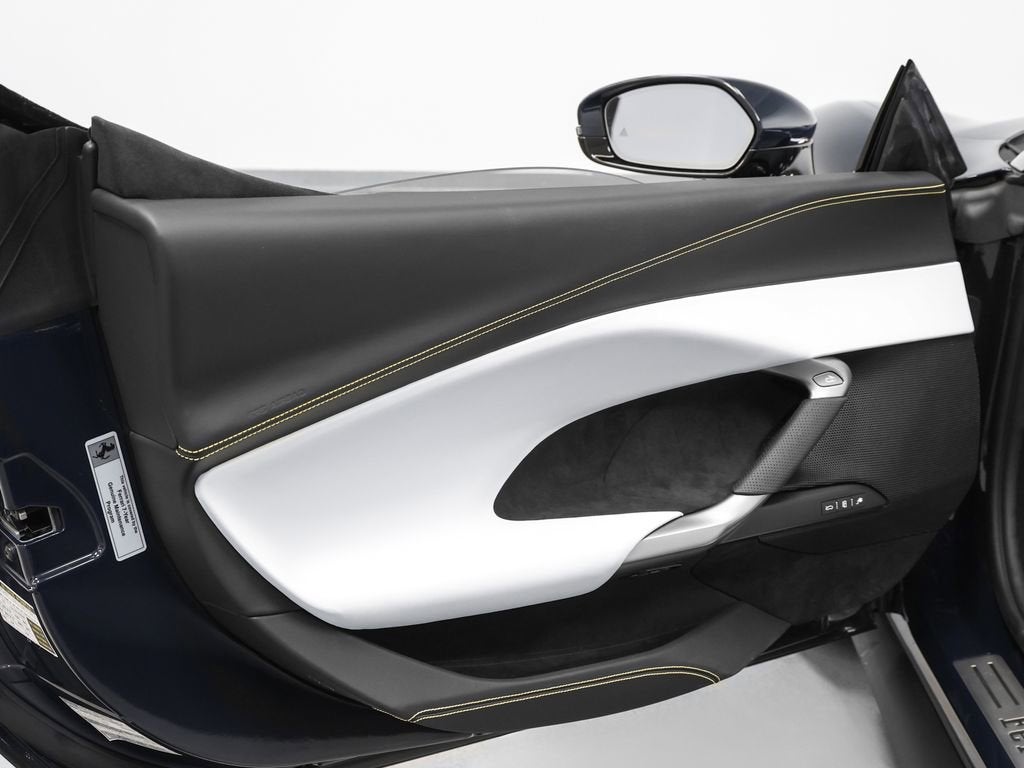 2025 Ferrari 296 GTS Base