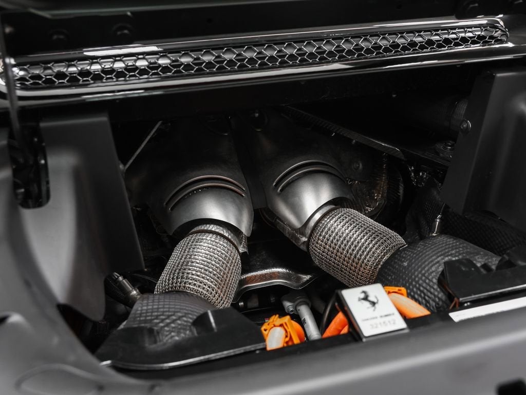 2025 Ferrari 296 GTS Base