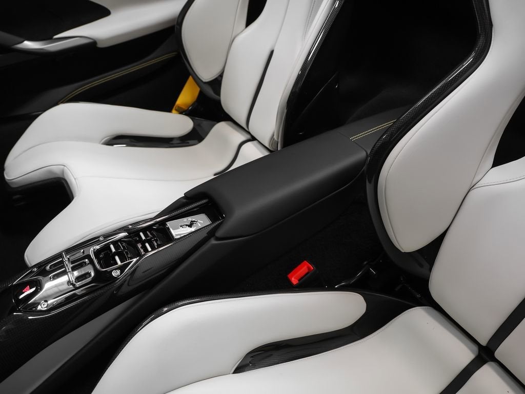 2025 Ferrari 296 GTS Base