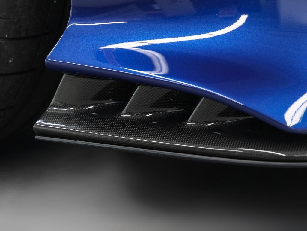 2022 Ferrari 812 Competizione Base