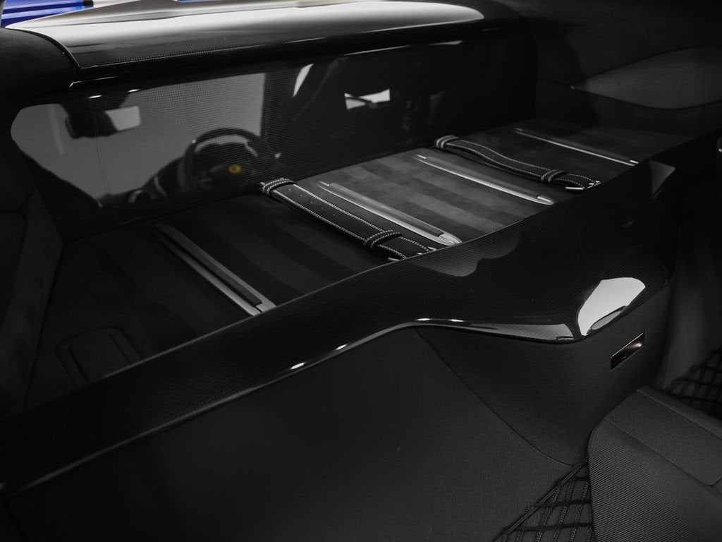 2022 Ferrari 812 Competizione Base