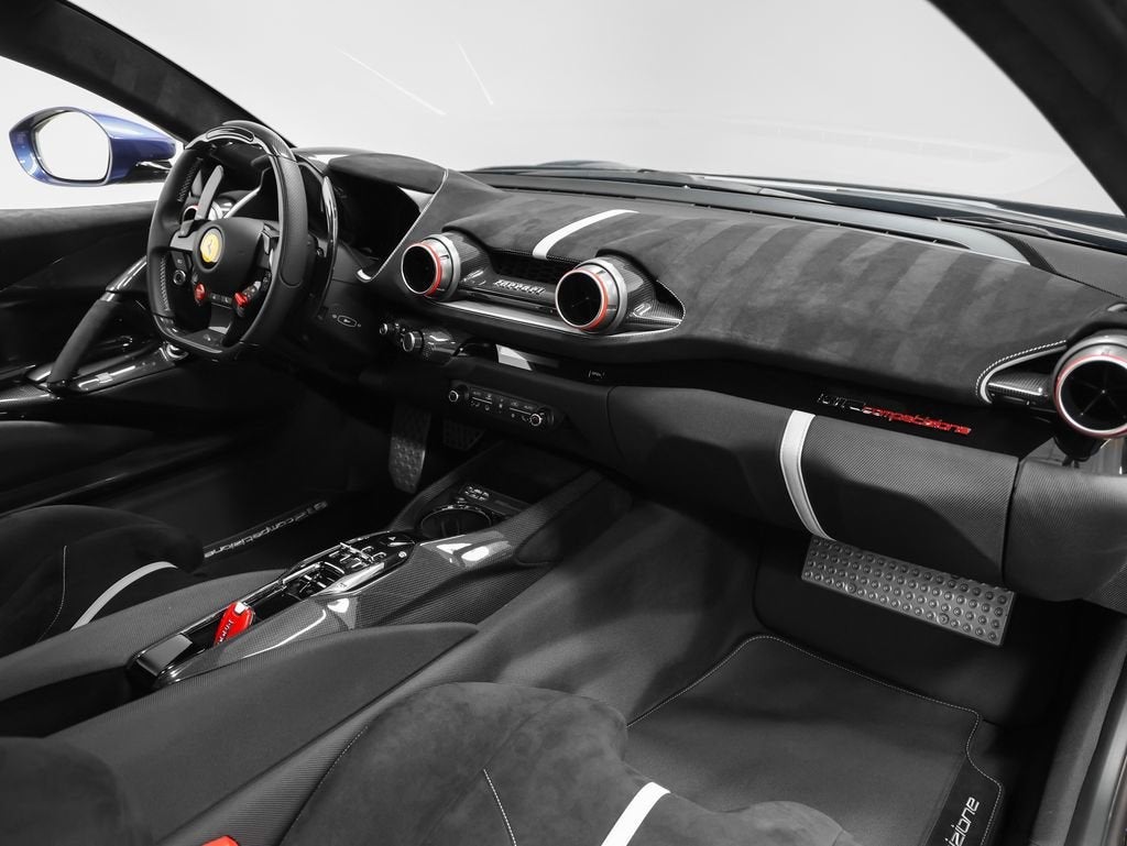 2022 Ferrari 812 Competizione Base