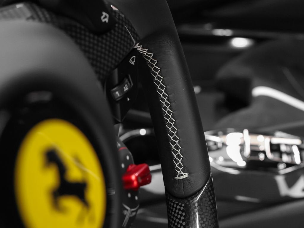 2022 Ferrari 812 Competizione Base