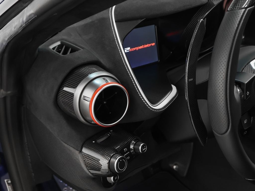 2022 Ferrari 812 Competizione Base