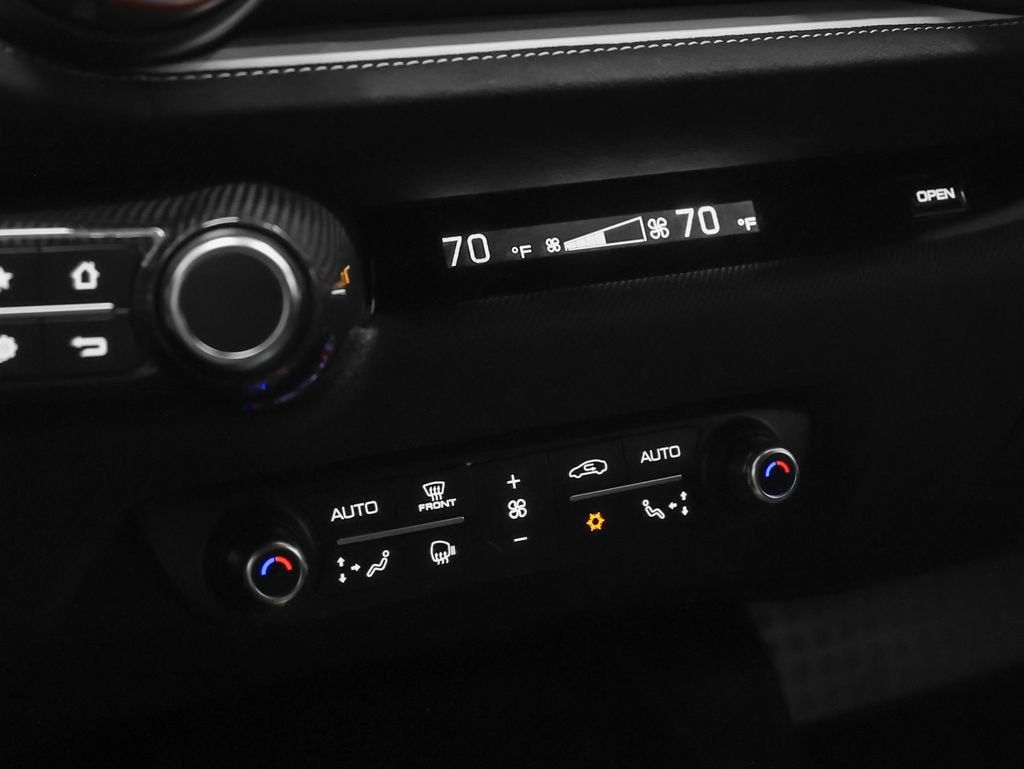 2022 Ferrari 812 Competizione Base