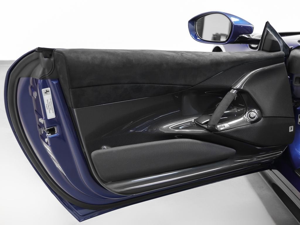 2022 Ferrari 812 Competizione Base