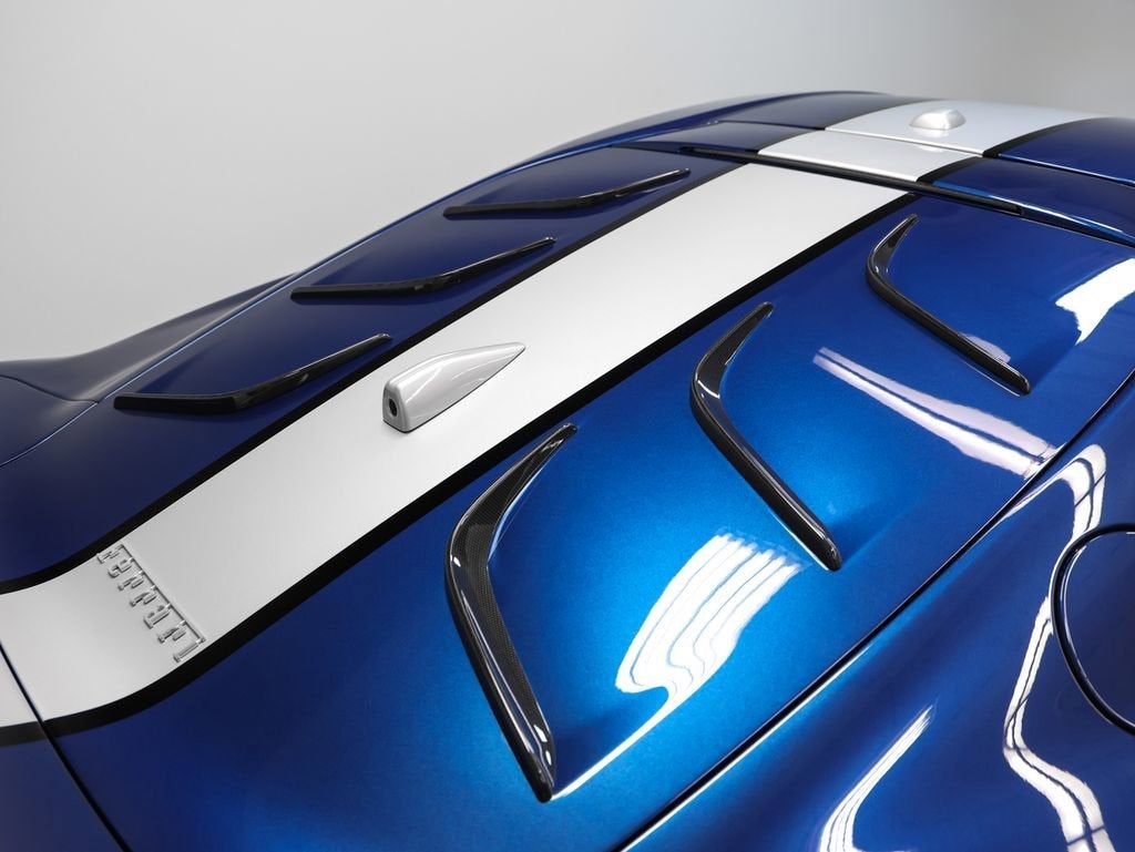 2022 Ferrari 812 Competizione Base