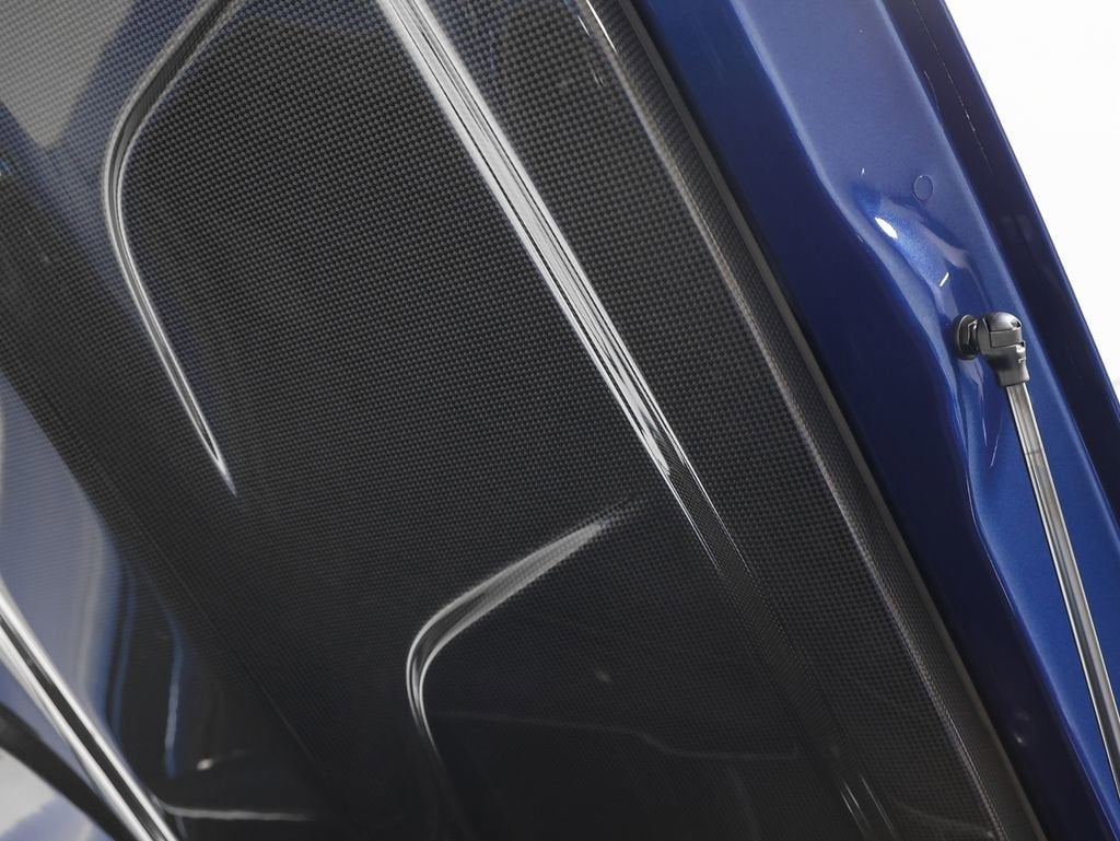 2022 Ferrari 812 Competizione Base