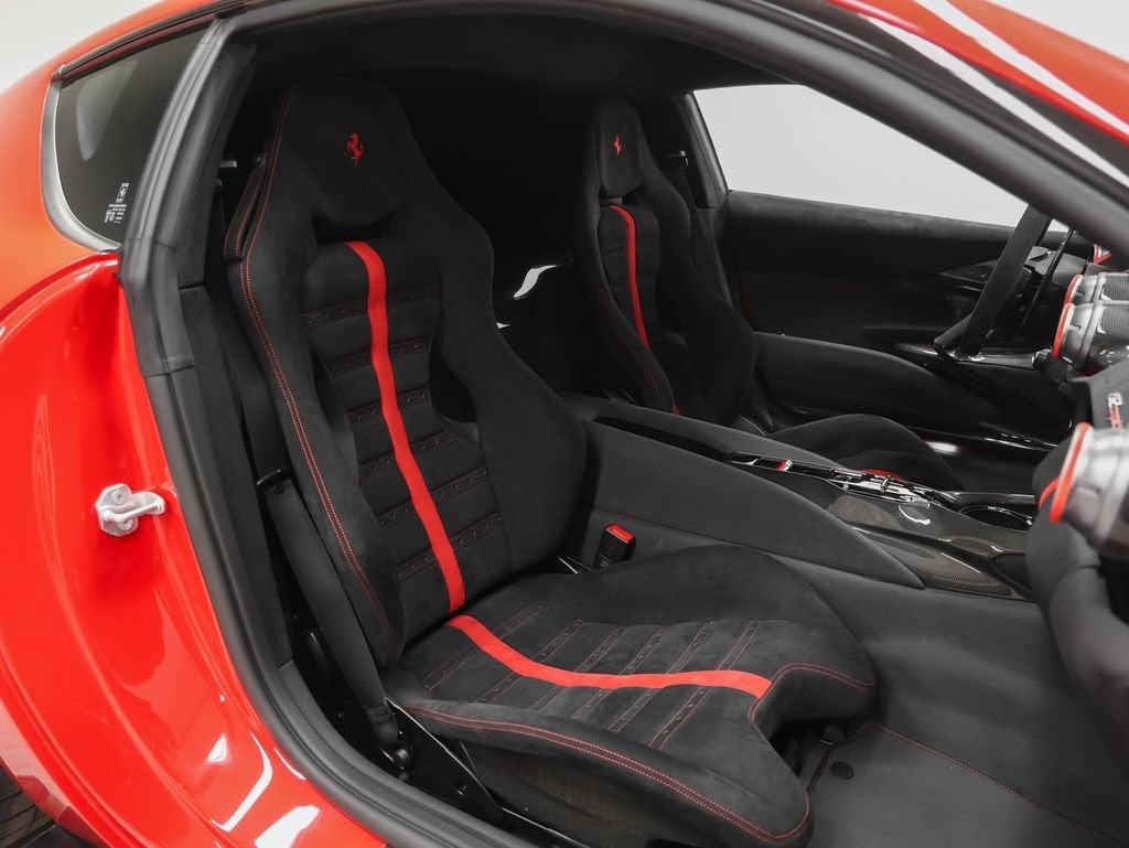 2023 Ferrari 812 Competizione Base