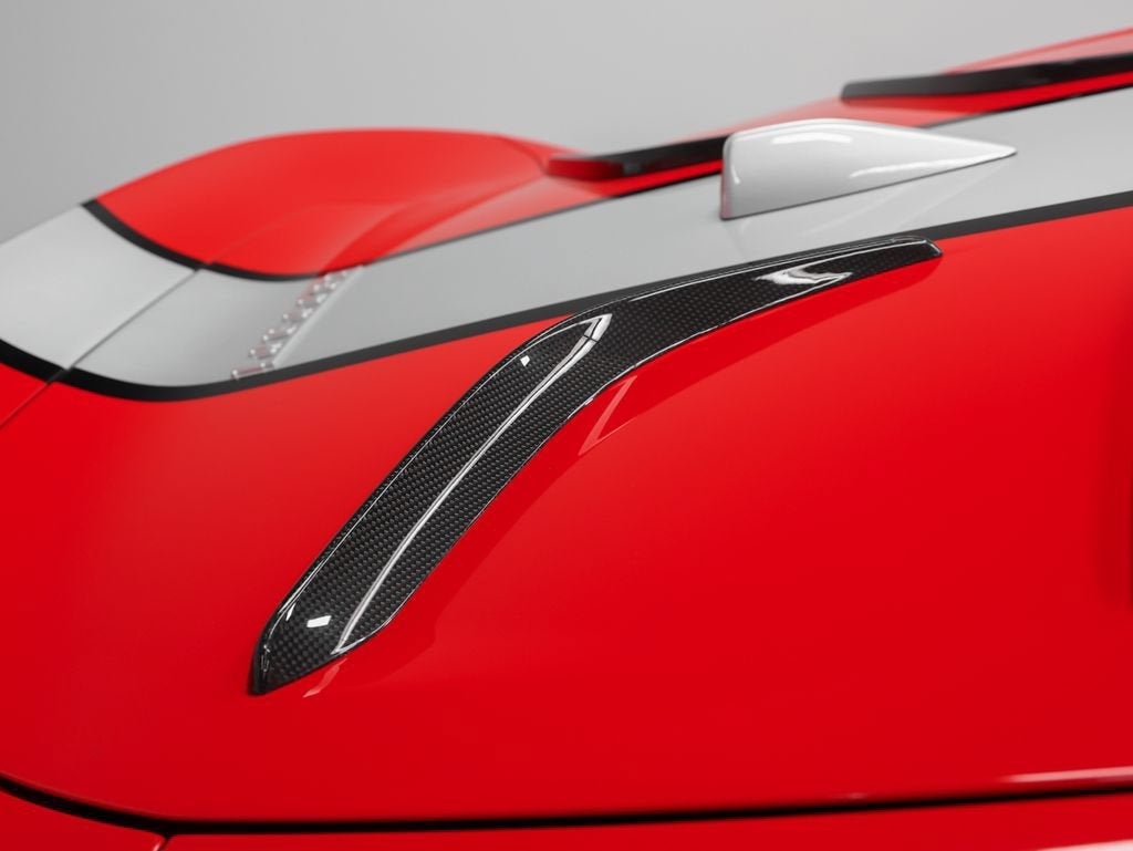 2023 Ferrari 812 Competizione Base