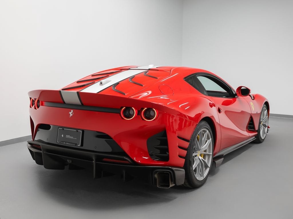 2023 Ferrari 812 Competizione Base