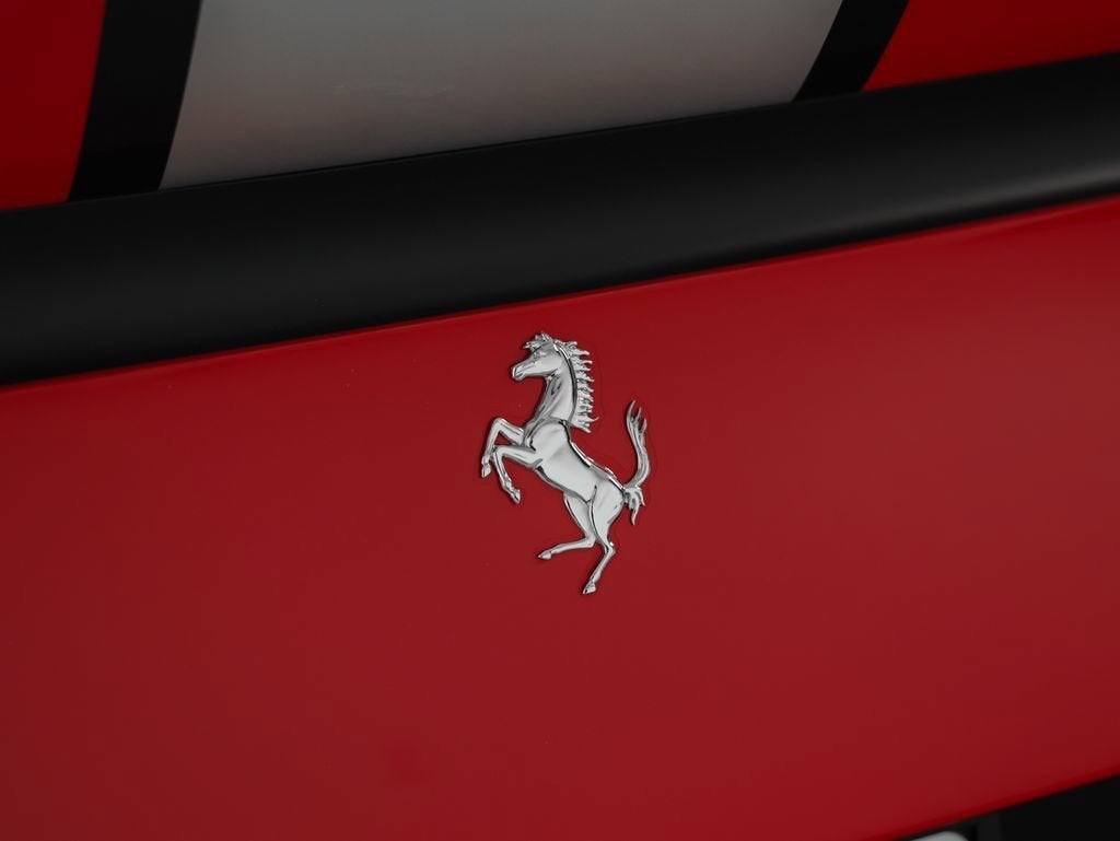 2023 Ferrari 812 Competizione Base