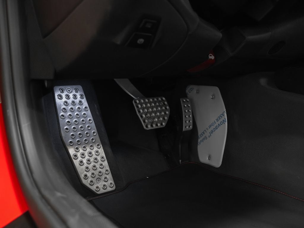 2023 Ferrari 812 Competizione Base