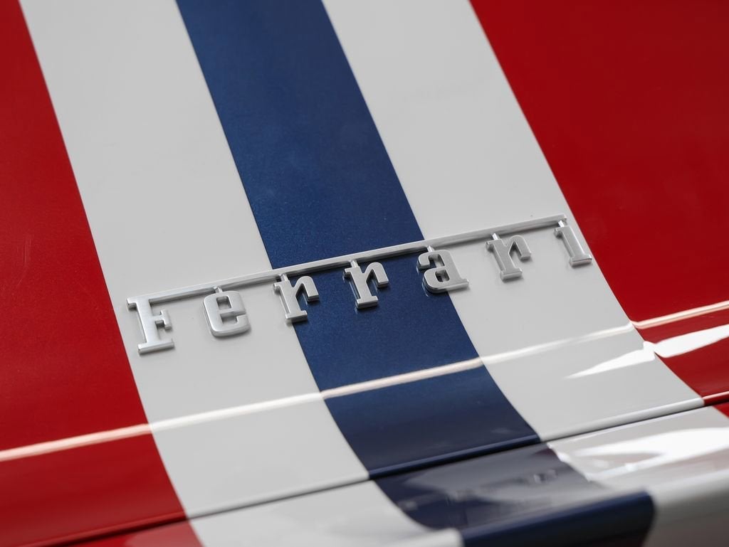 2024 Ferrari 812 Competizione Base