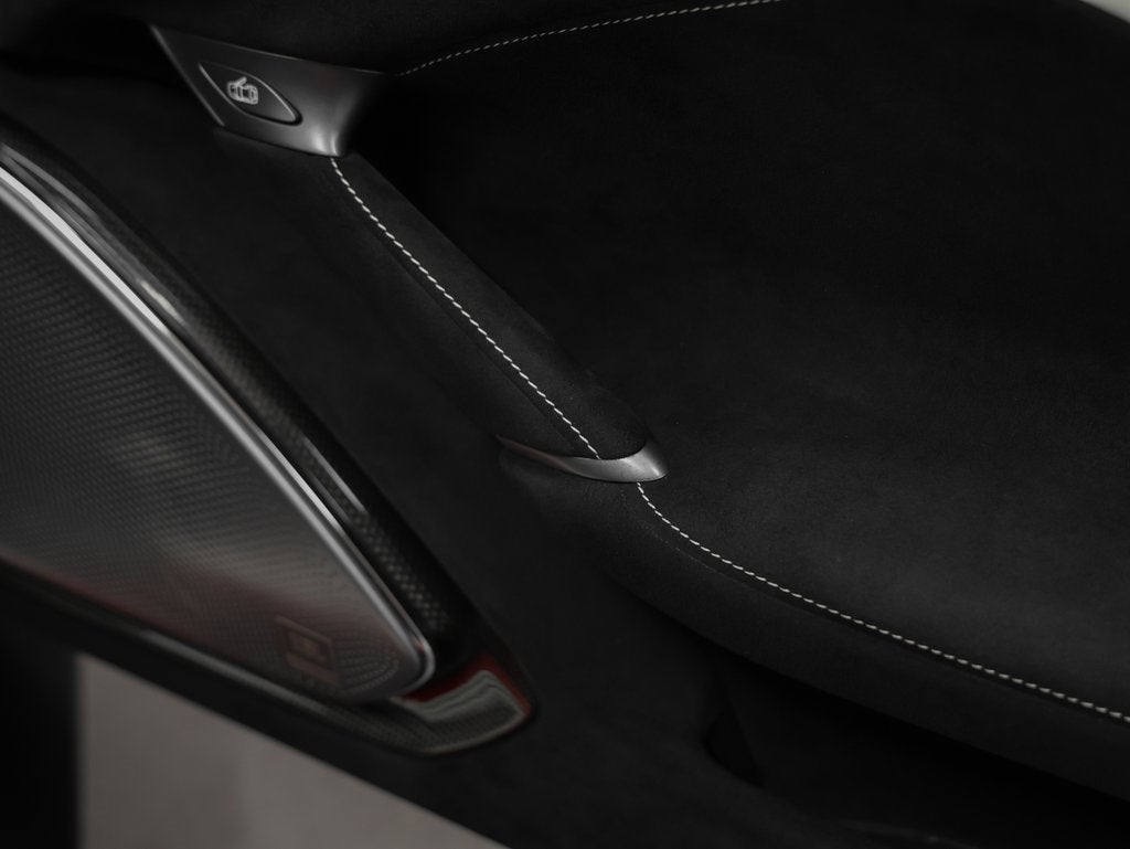 2024 Ferrari Roma Spider Base