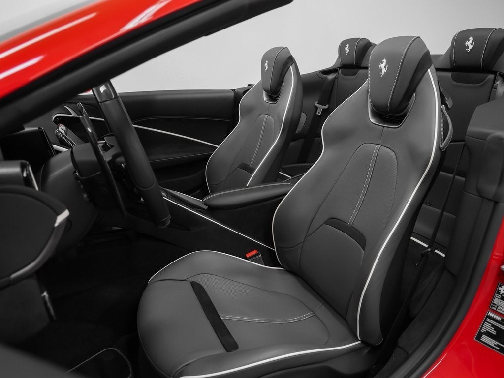 2024 Ferrari Roma Spider Base