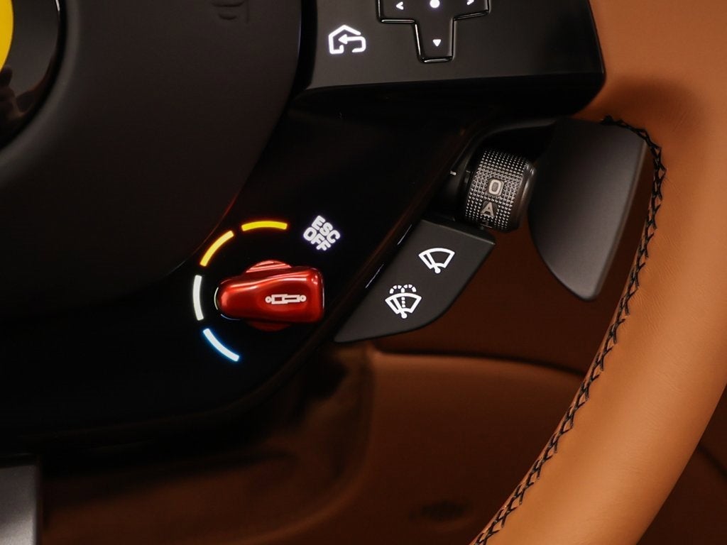 2025 Ferrari Roma Spider Base