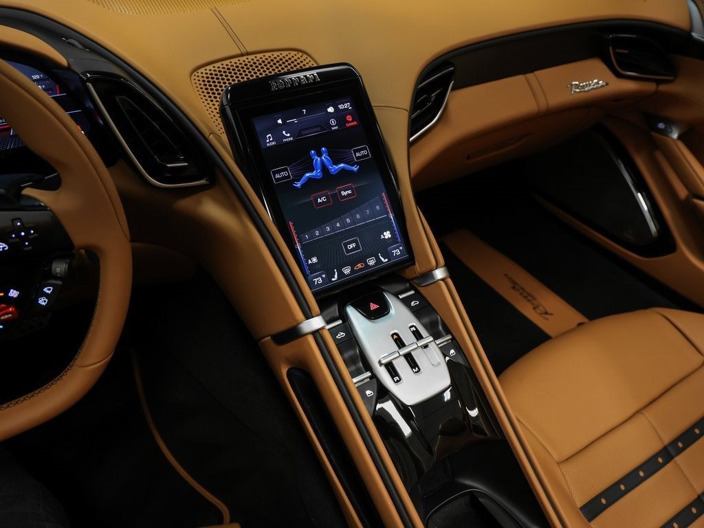 2025 Ferrari Roma Spider Base