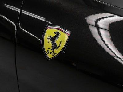 2025 Ferrari Roma Spider Base