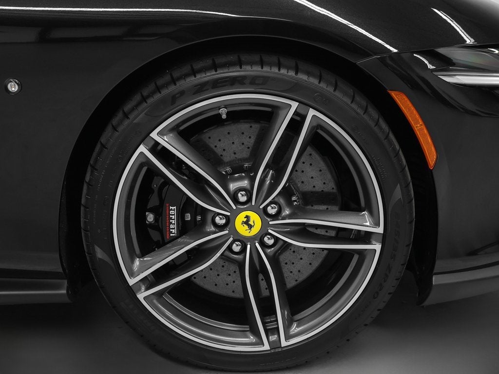 2025 Ferrari Roma Spider Base
