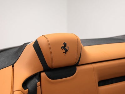 2025 Ferrari Roma Spider Base