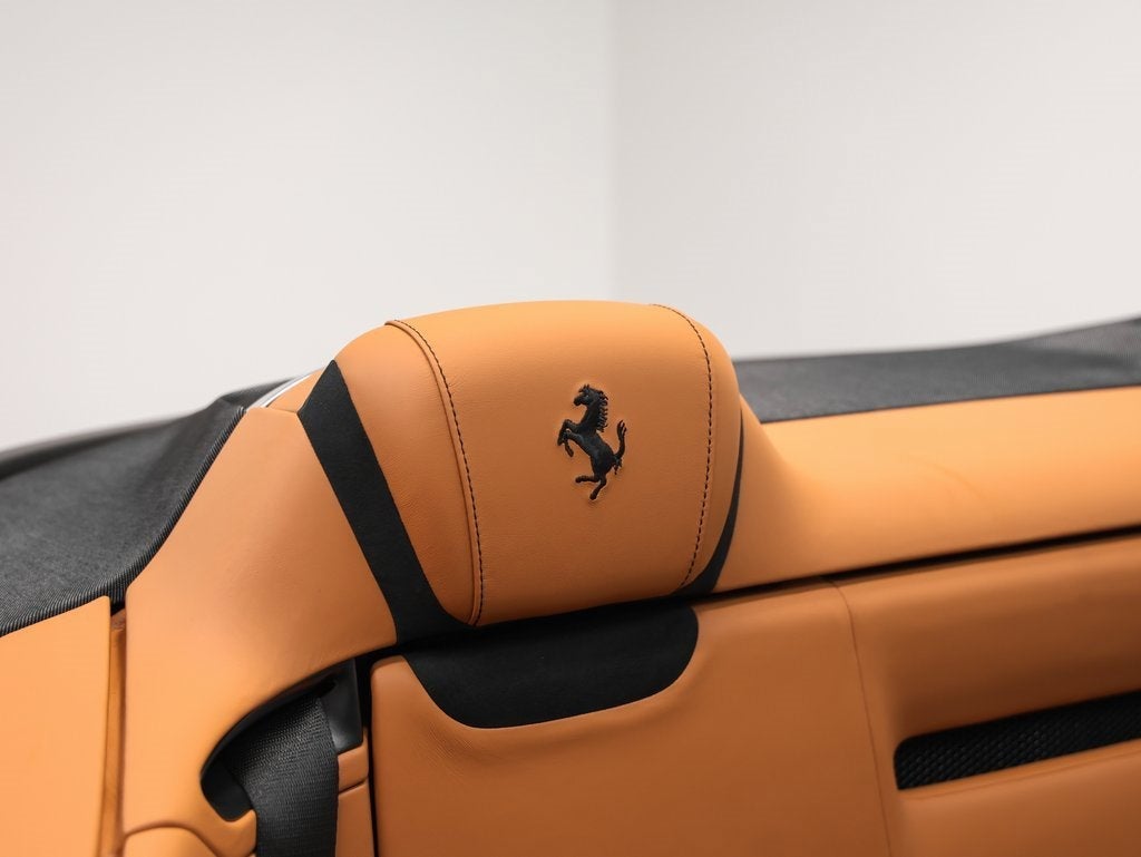 2025 Ferrari Roma Spider Base