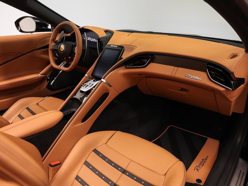 2025 Ferrari Roma Spider Base