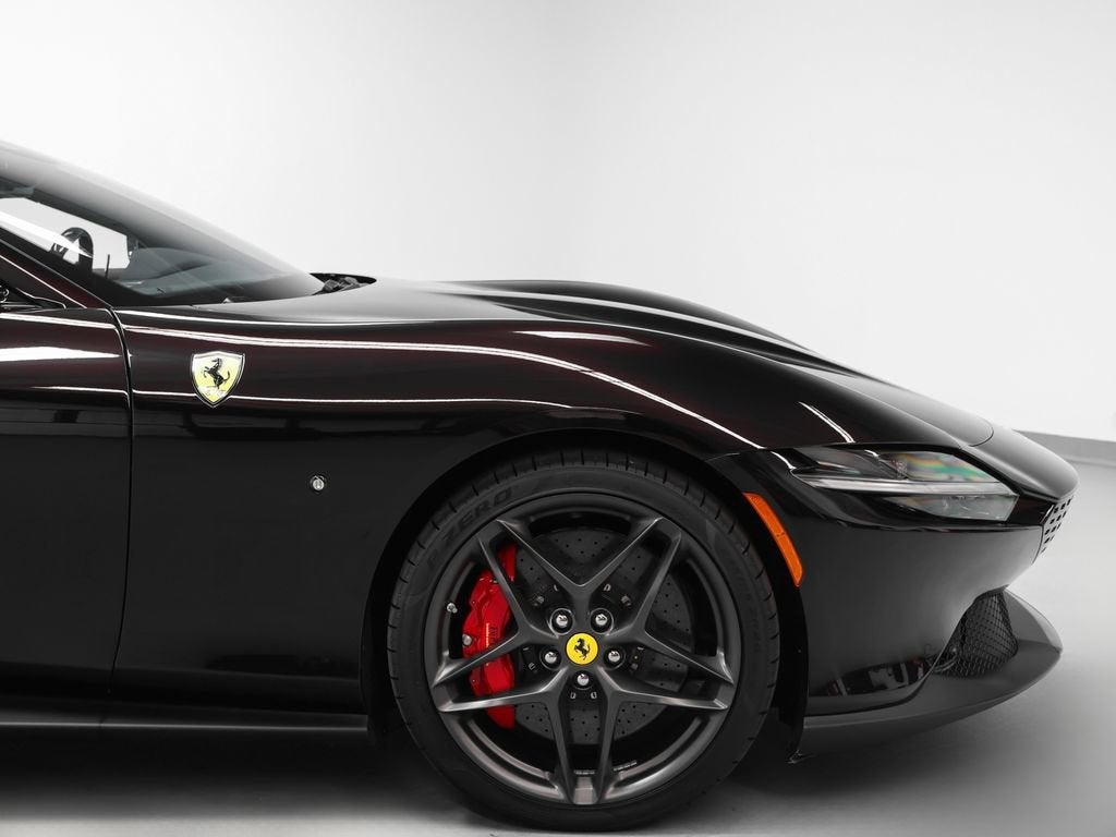 2025 Ferrari Roma Spider Base