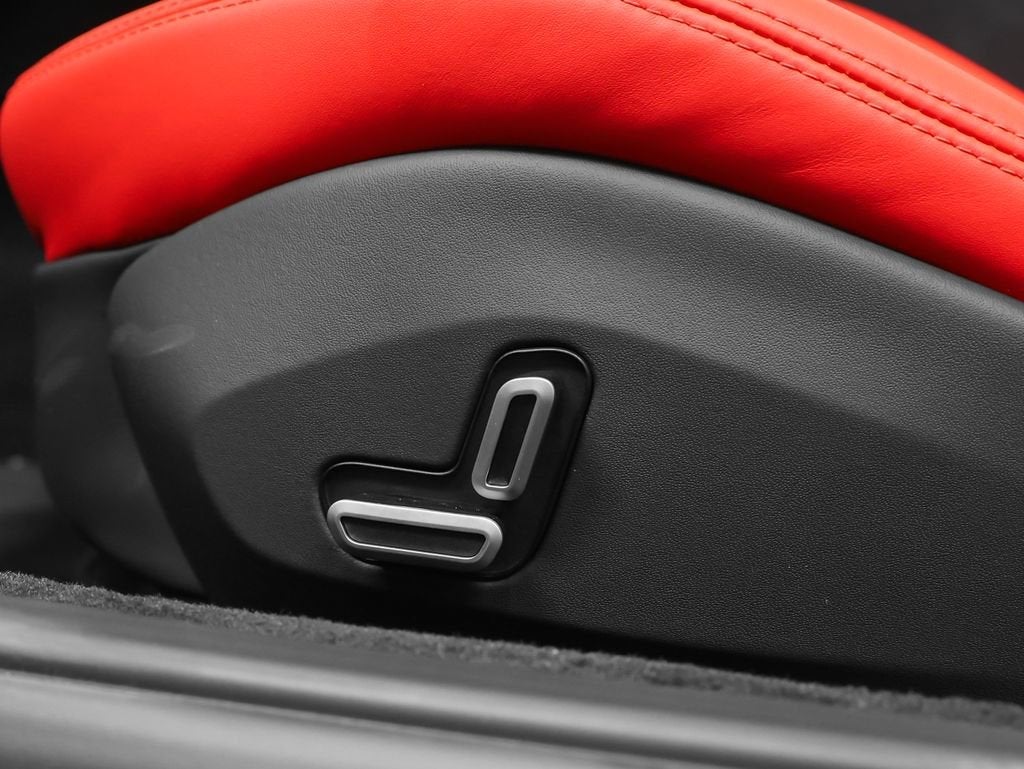 2025 Ferrari Roma Spider Base
