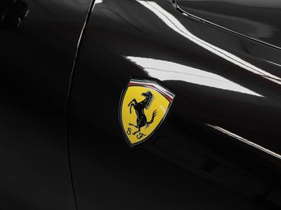 2025 Ferrari Roma Spider Base