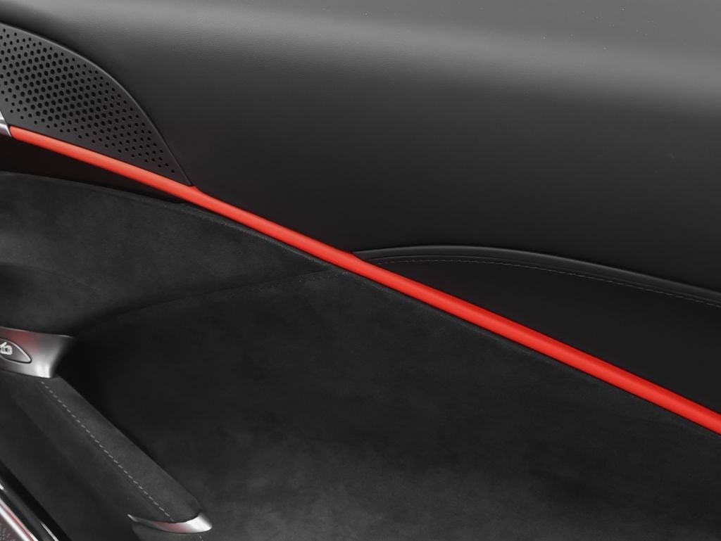 2025 Ferrari Roma Spider Base