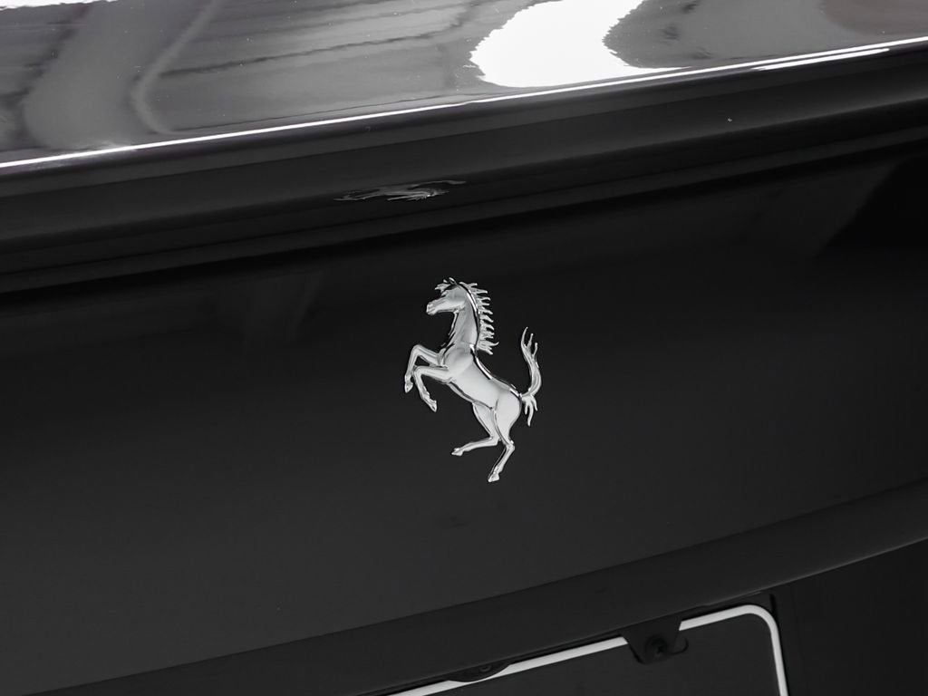 2025 Ferrari Roma Spider Base