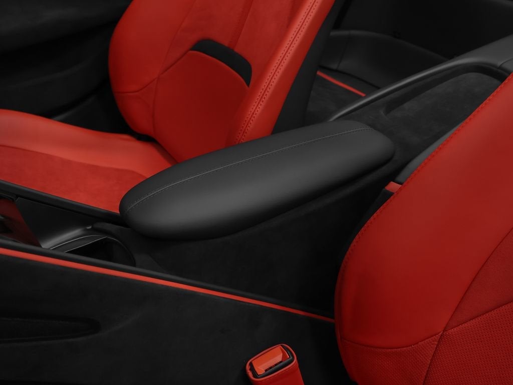 2025 Ferrari Roma Spider Base