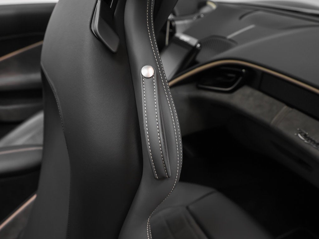 2024 Ferrari Roma Spider Base