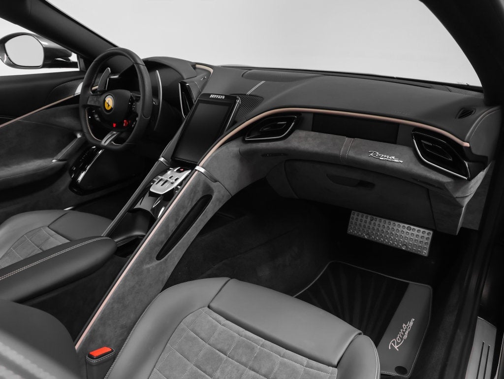 2024 Ferrari Roma Spider Base
