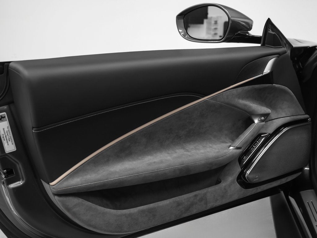2024 Ferrari Roma Spider Base