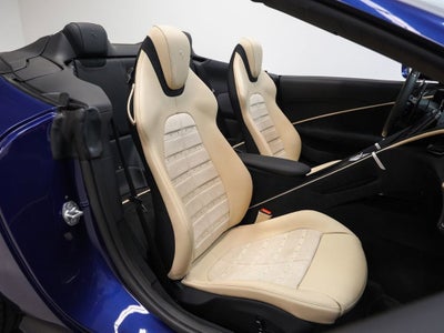 2025 Ferrari Roma Spider Base
