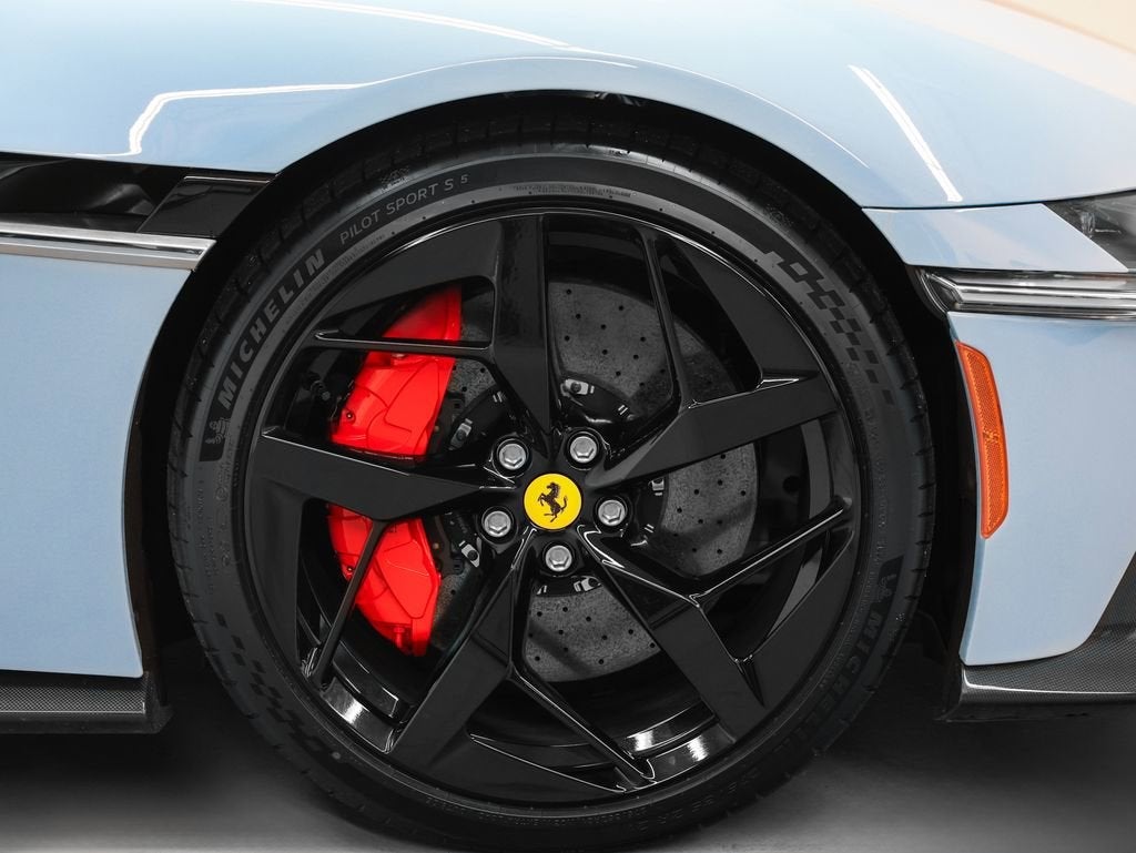 2025 Ferrari 12Cilindri Base