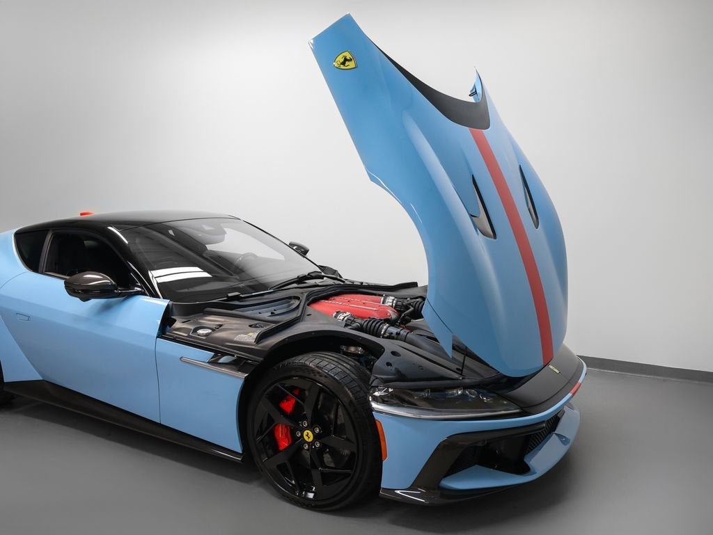 2025 Ferrari 12Cilindri Base
